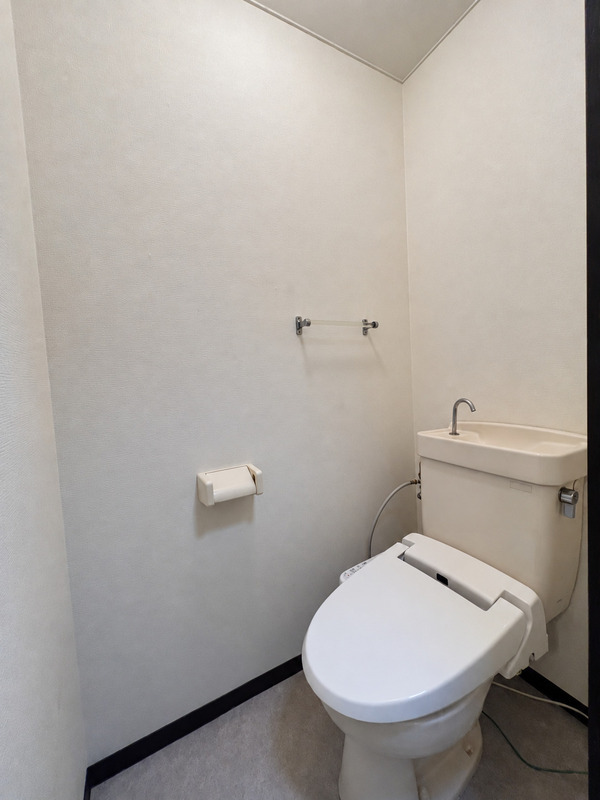 ソレーユ鳴神のトイレ写真
