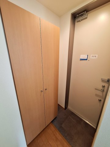 玄関　★広々とした玄関スペース★