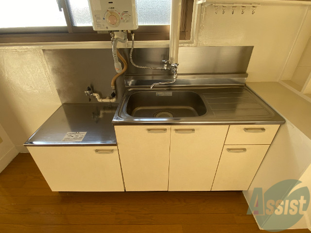 キッチン　調理スペースの広い、使いやすそうなキッチンですね