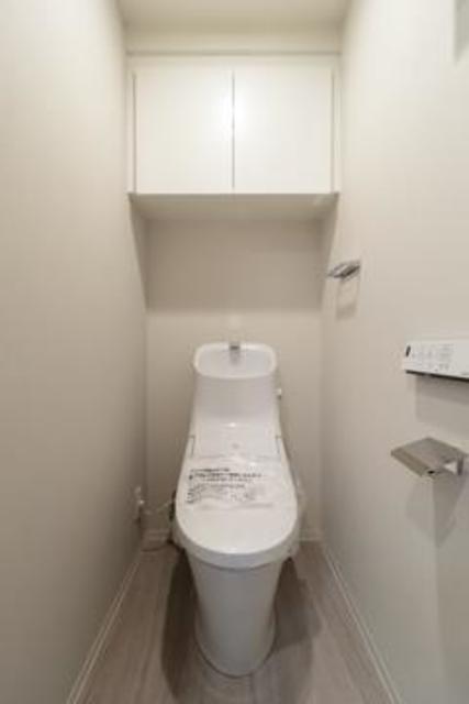 トイレ　※写真は同タイプ住戸です。