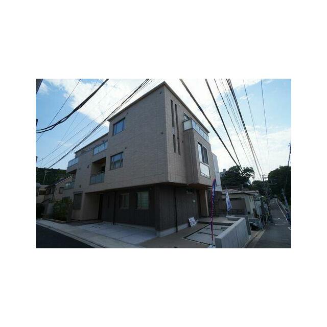 建物外観　積水ハウス施工の賃貸住宅【シャーメゾン】。