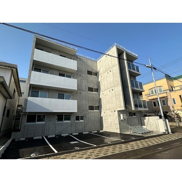 駐車場　駐車場に車を止められます