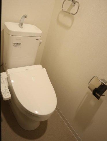 都営三田線 千石駅 徒歩3分 9階建 築4年のトイレ写真