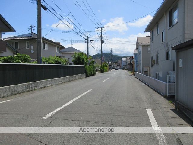 その他　周辺道路（その他）まで0m
