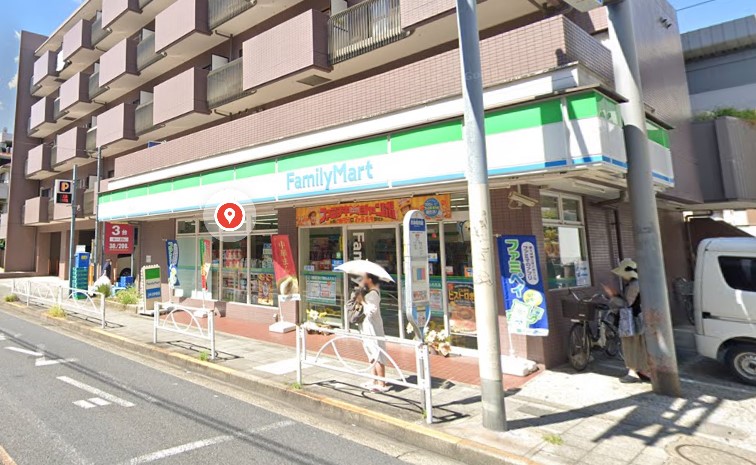 コンビニ　ファミリーマート 砧城山通り店（コンビニ）まで488m