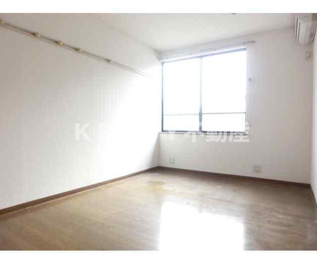 BROWNHOMESの居間写真