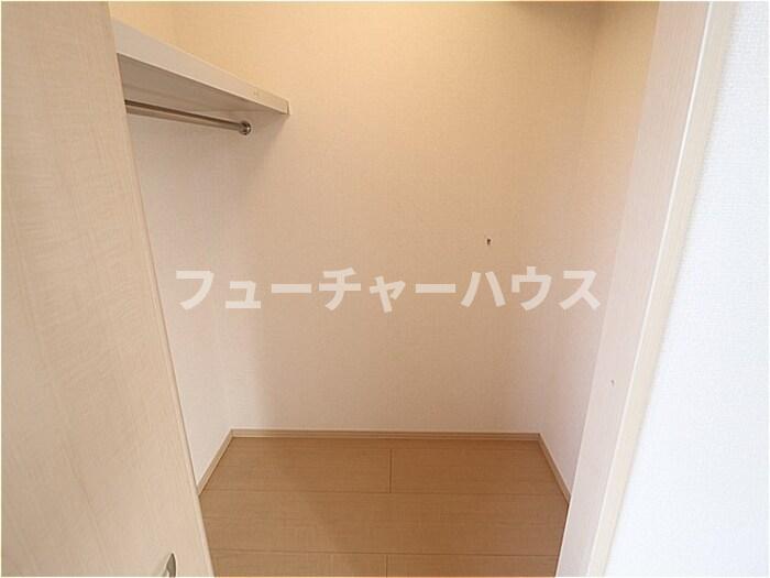 クリークガーデン C D E Fの内装写真