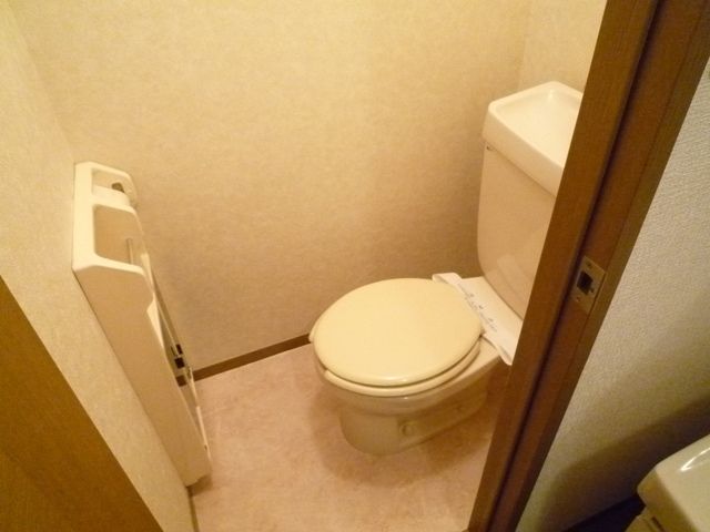 エントピア新秋津B棟のトイレ写真