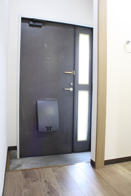 玄関　※他号室参考写真