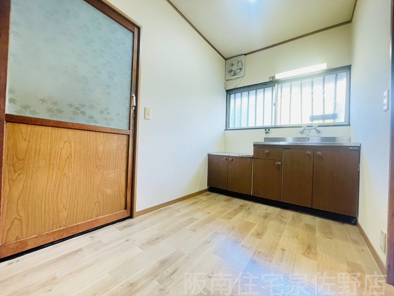 南海本線 箱作駅 徒歩7分 2階建 築56年のキッチン写真