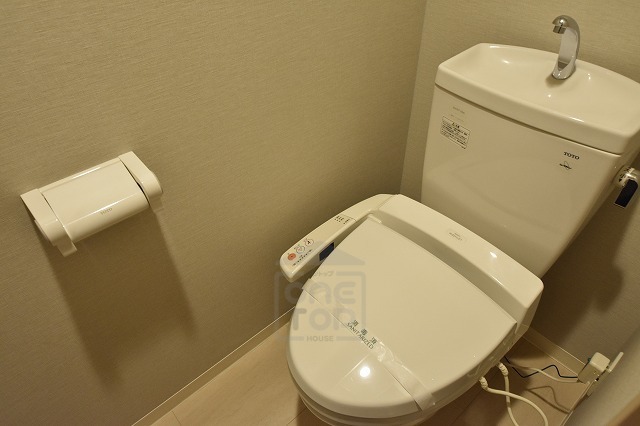 レフィーナカルム江坂のトイレ写真