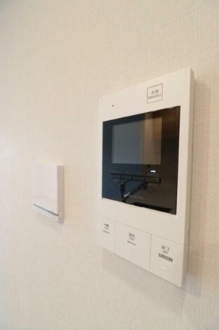 セキュリティ　モニター付きインターホン