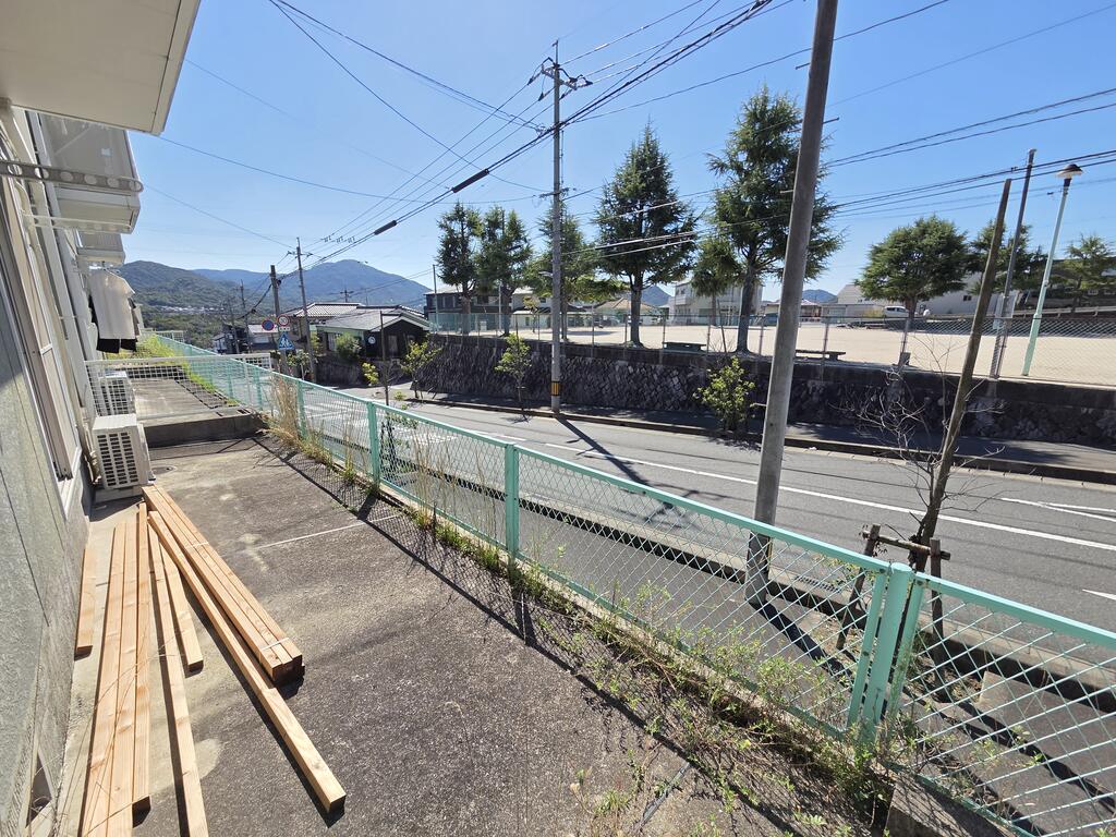 庭　風通しも良好で気持ちよく洗濯物が乾きます！