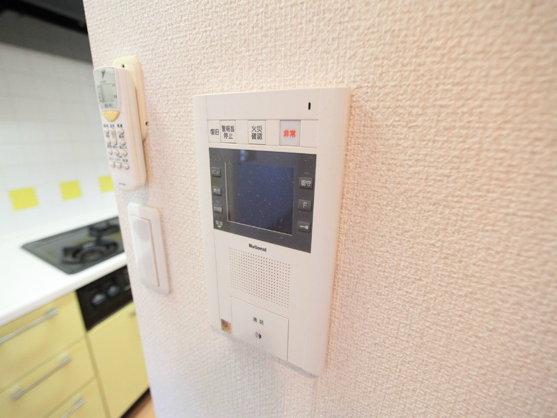 セキュリティ　TVモニター付インターホン