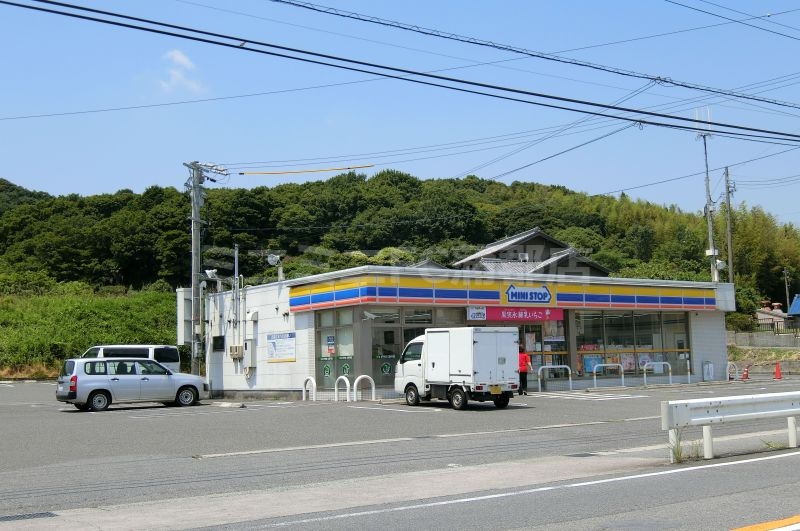 コンビニ　ミニストップ幸田深溝店（コンビニ）まで530m