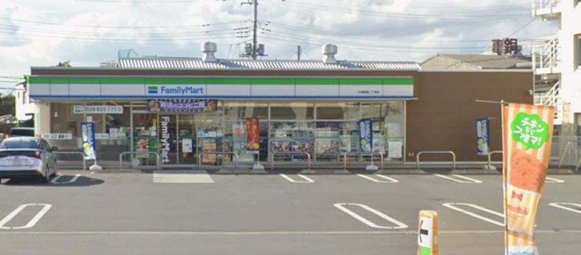 コンビニ　ファミリーマート 土浦真鍋二丁目店（コンビニ）まで169m