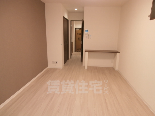ワコーレヴィータ高槻八丁畷Southの居間写真