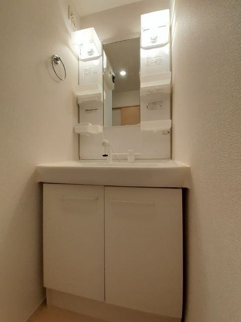 洗面設備　脱衣スペースもあります