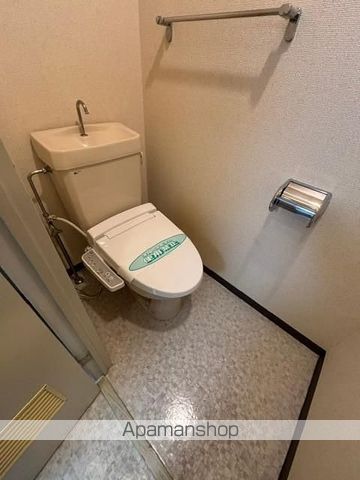 ＪＲ中央線 三鷹駅 徒歩19分 3階建 築31年のトイレ写真