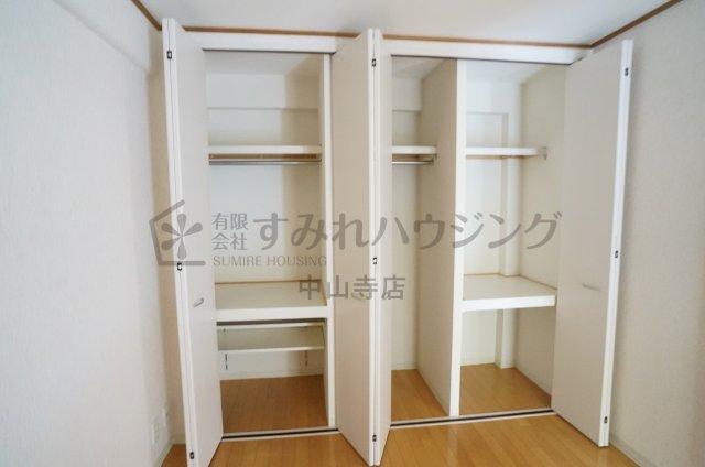 ジャルダン宝塚中山台弐番館A棟の内装写真