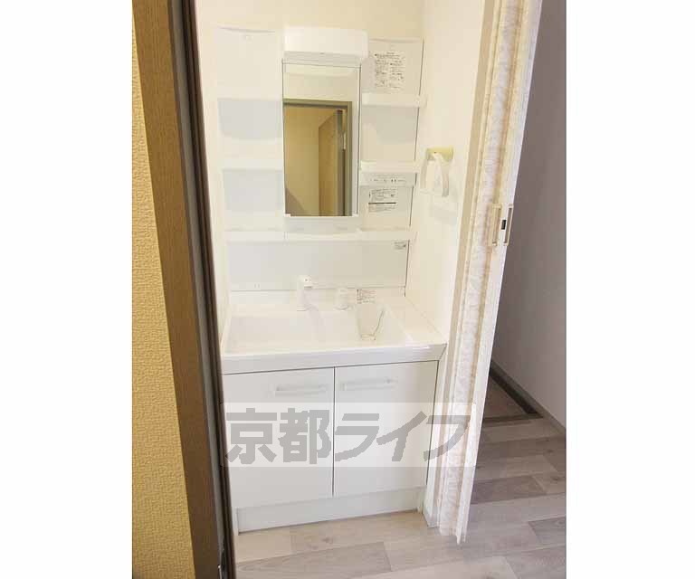 洗面設備　独立洗面台です！