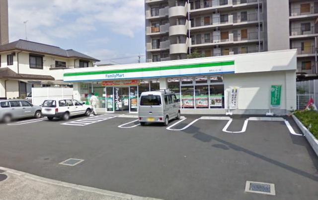 コンビニ　★ファミリーマート★（コンビニ）まで200m