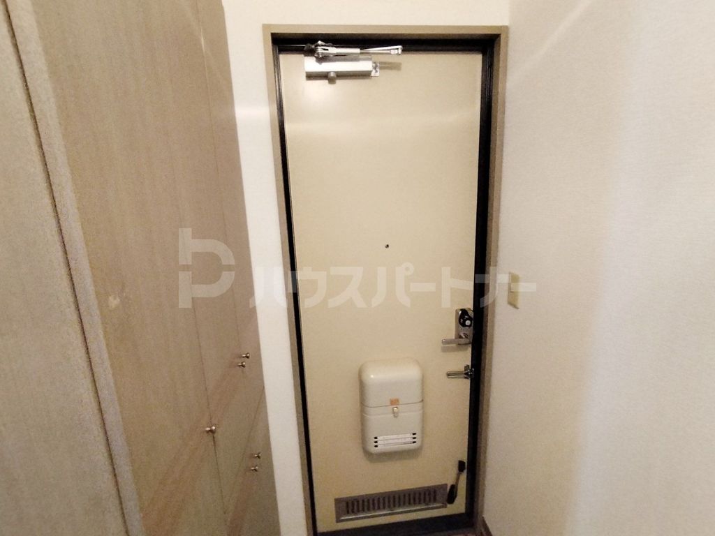 玄関　設備