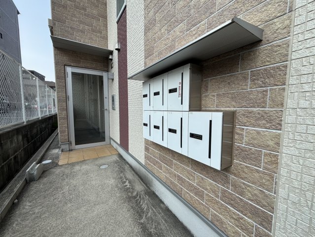 エントランス　詳細は、RISUMO江坂本店までお問合せください♪