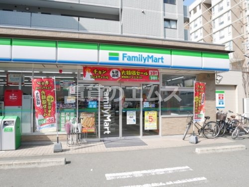コンビニ　ファミリーマート福岡大楠三丁目店（コンビニ）まで199m