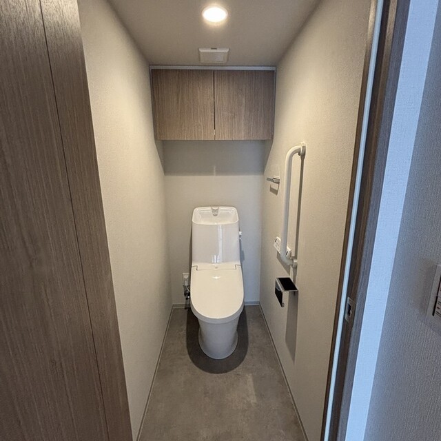 トイレ　※写真は同タイプ住戸です。