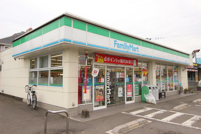 コンビニ　ファミリーマート 賀来店（コンビニ）まで450m