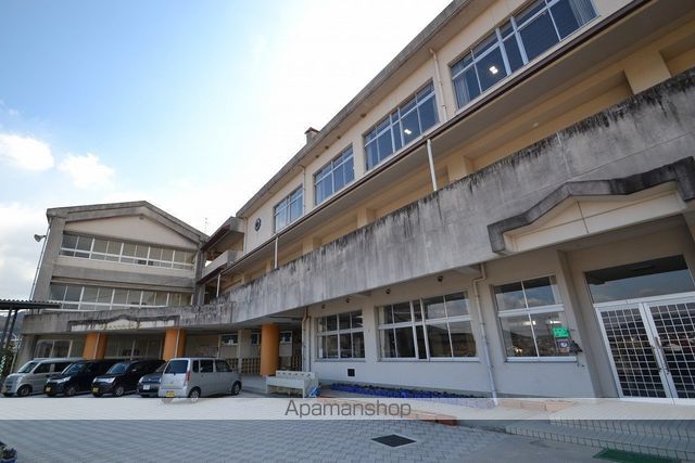 小学校　板城小学校（小学校）まで9999m