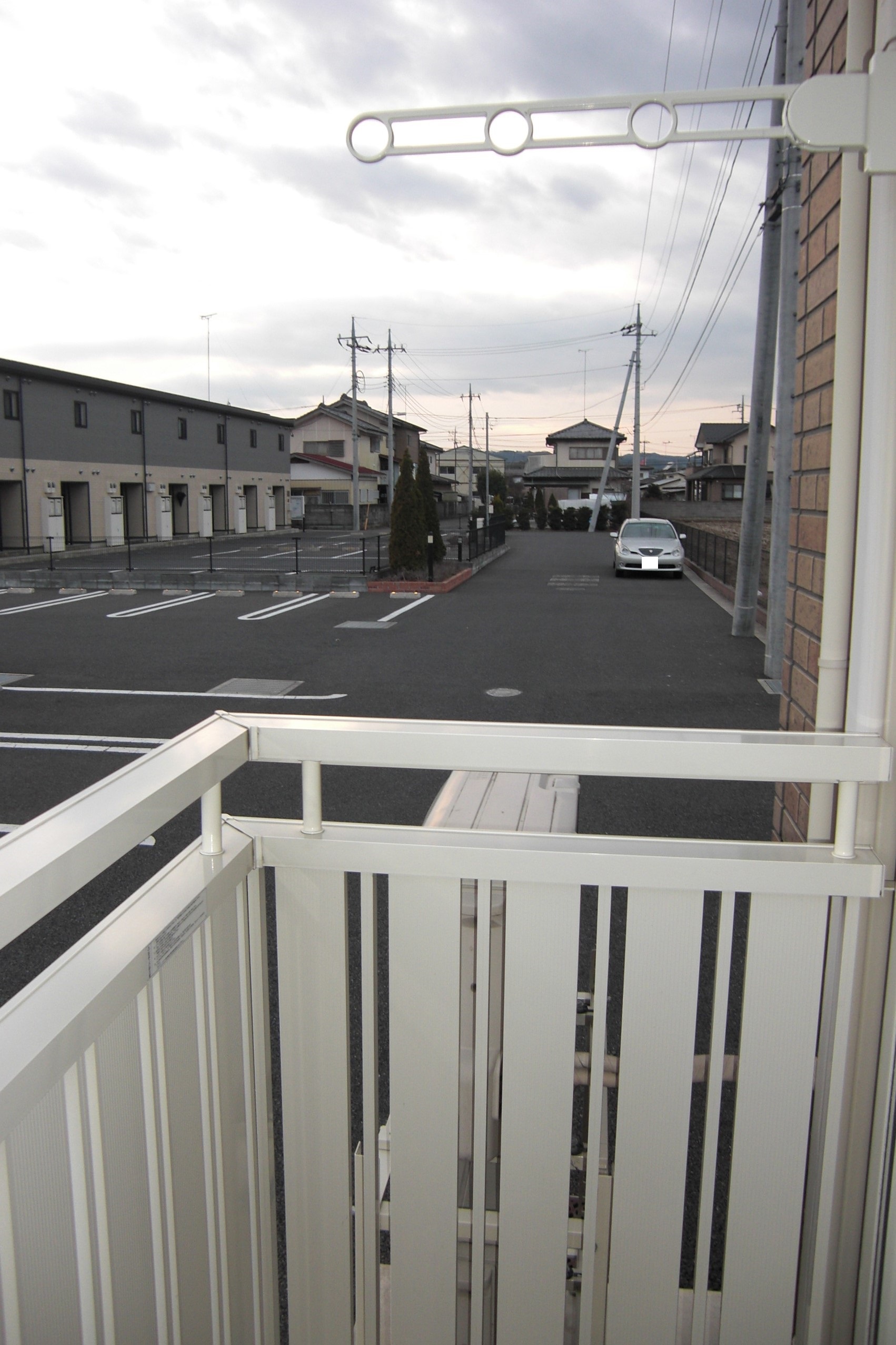 バルコニー　南向きバルコニーで陽当たり良好です。