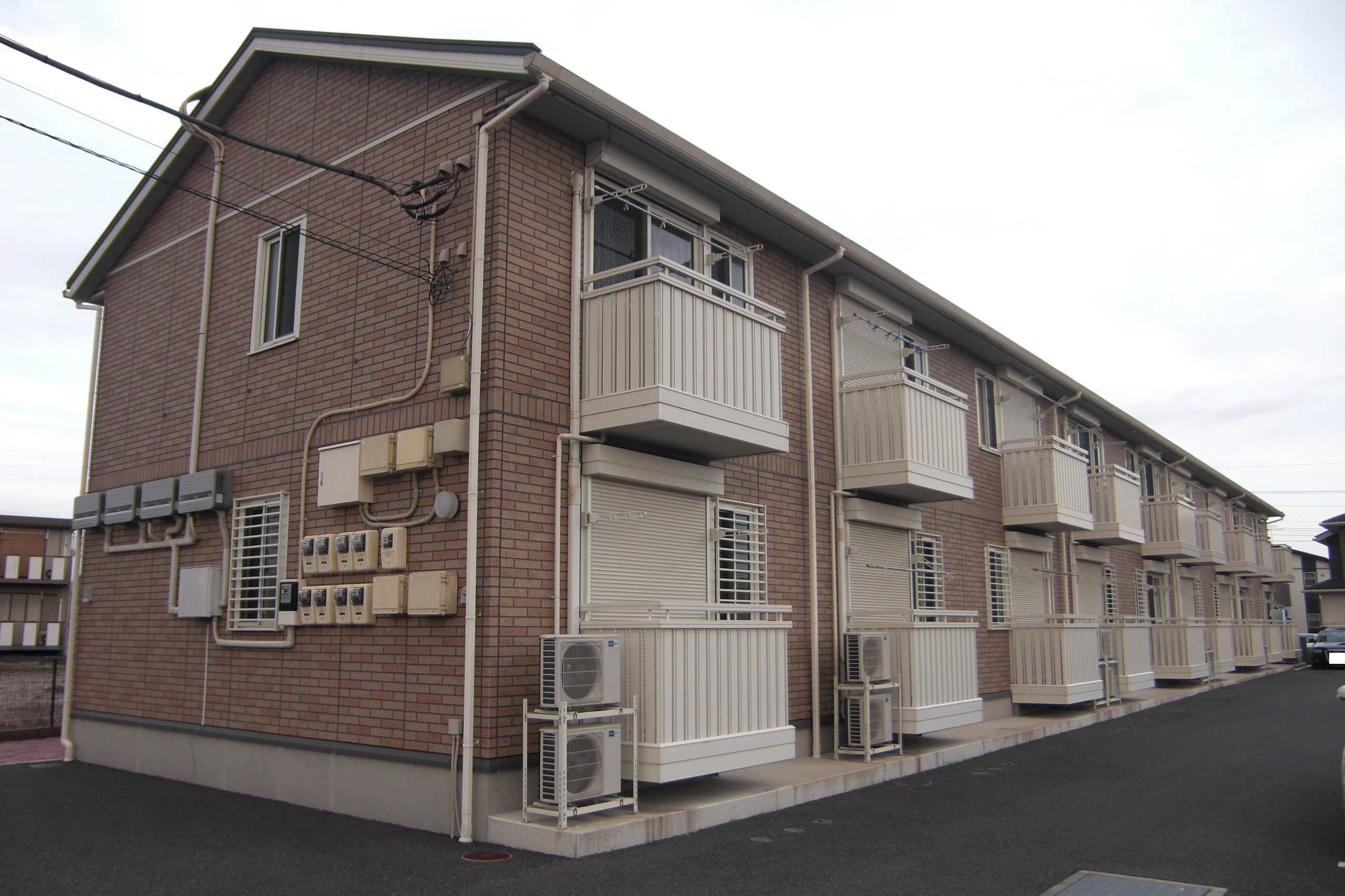 建物外観　人気のD-roomのお部屋です。箱森エリアです。