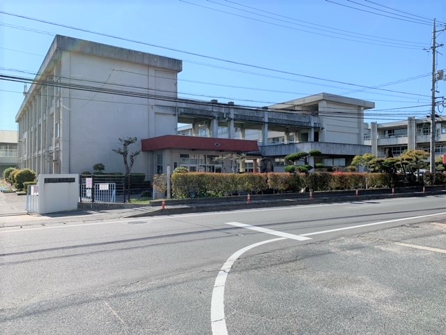 小学校　倉敷市立庄小学校（小学校）まで1300m