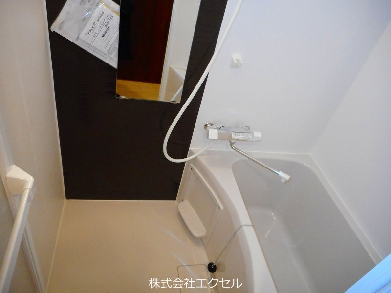 バス・シャワールーム　浴室乾燥機付き。