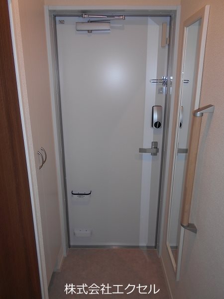 玄関　同等タイプのイメージ写真です。