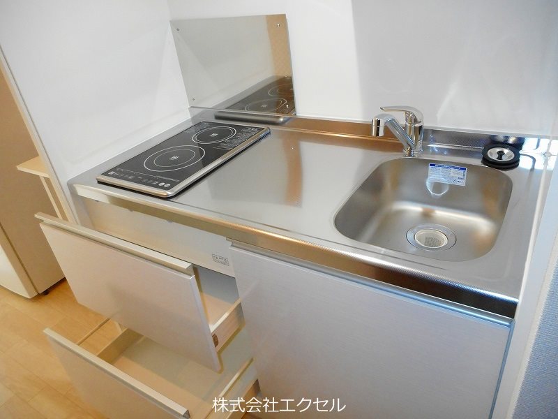 キッチン　ＩＨコンロ付きです。