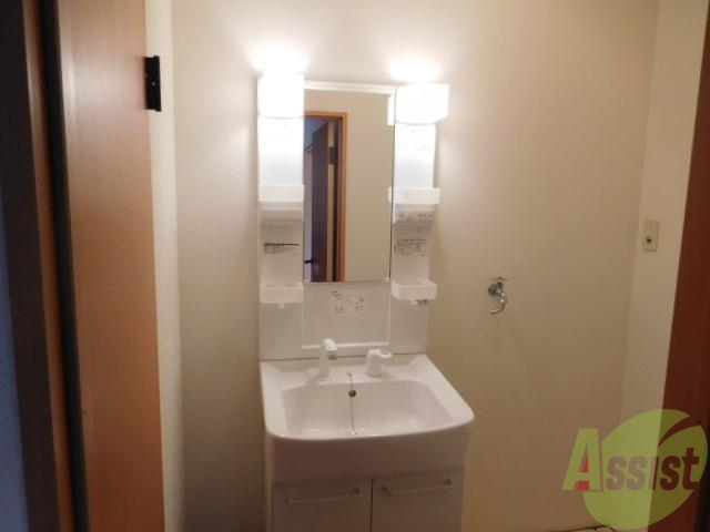 洗面設備　洗面台も独立です