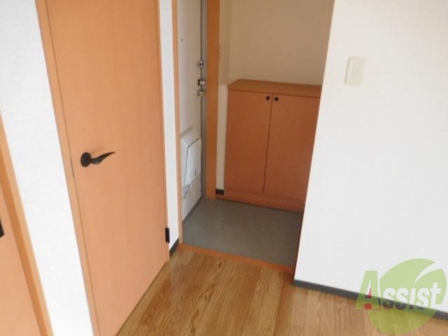 玄関　シューズボックスも付いてます