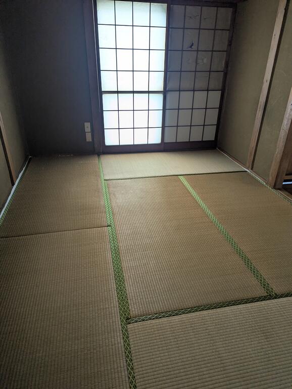 木下町貸家の居間写真