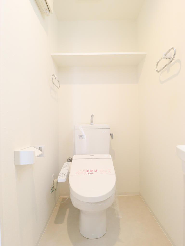 トイレ　ゆったりとした空間のトイレ