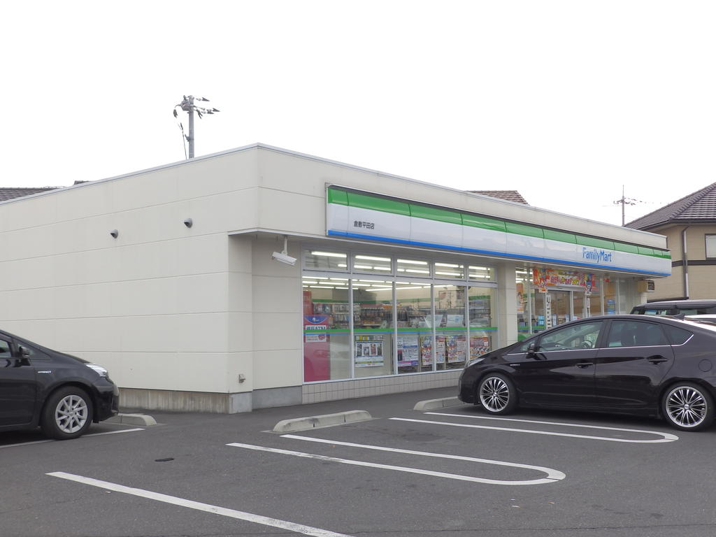 コンビニ　ファミリーマート倉敷新田店（コンビニ）まで120m