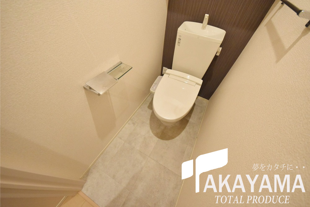 エントランス　トイレ、ウォシュレット搭載★清潔感のあるキレイなトイレです★