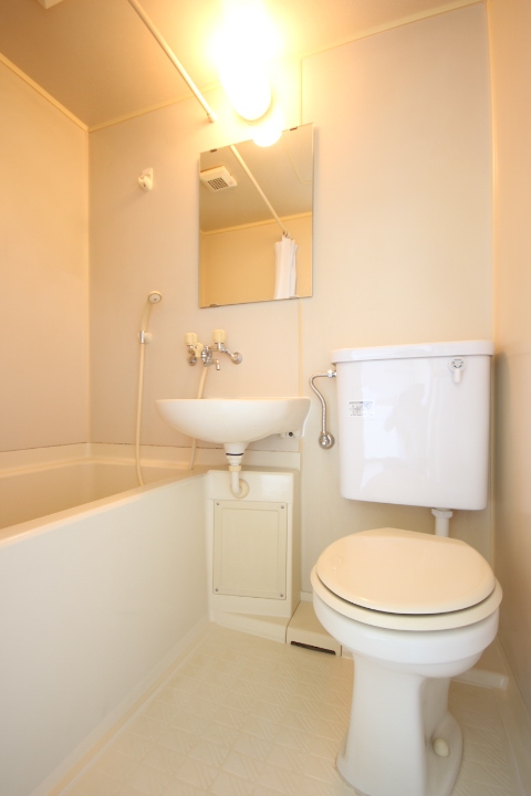 バス・シャワールーム　浴室、トイレ同室です！