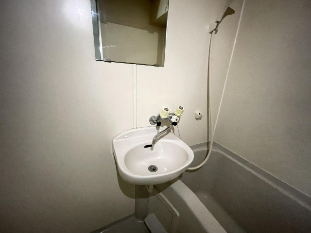洗面設備　洗面台もございます