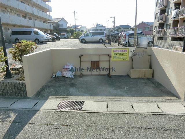 名鉄西尾線 西尾駅 バス乗車時間：15分 最寄りバス停で下車 徒歩9分 4階建 築29年のその他写真