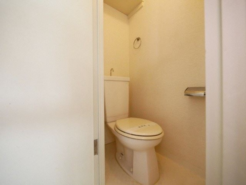 フロンティア西麻生IIのトイレ写真