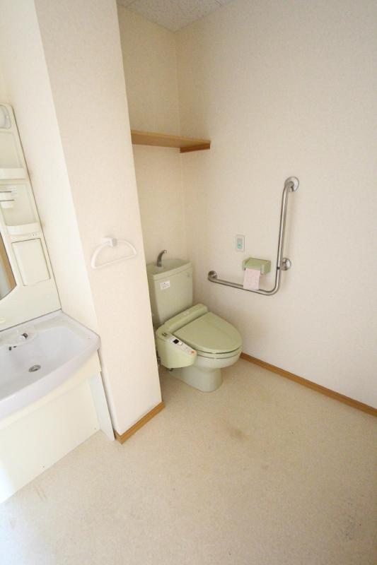 トイレ　反転タイプ・参考写真