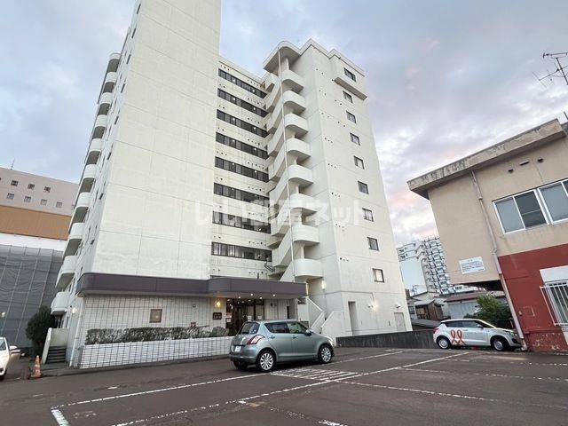 マンション高田館の建物外観